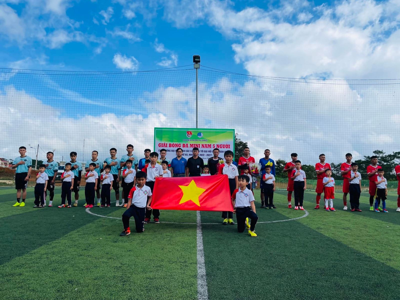Huyện đoàn Kon Plông tổ chức lễ bế mạc Giải bóng đá Thanh niên chào mừng Đại hội Đoàn Thanh niên các cấp