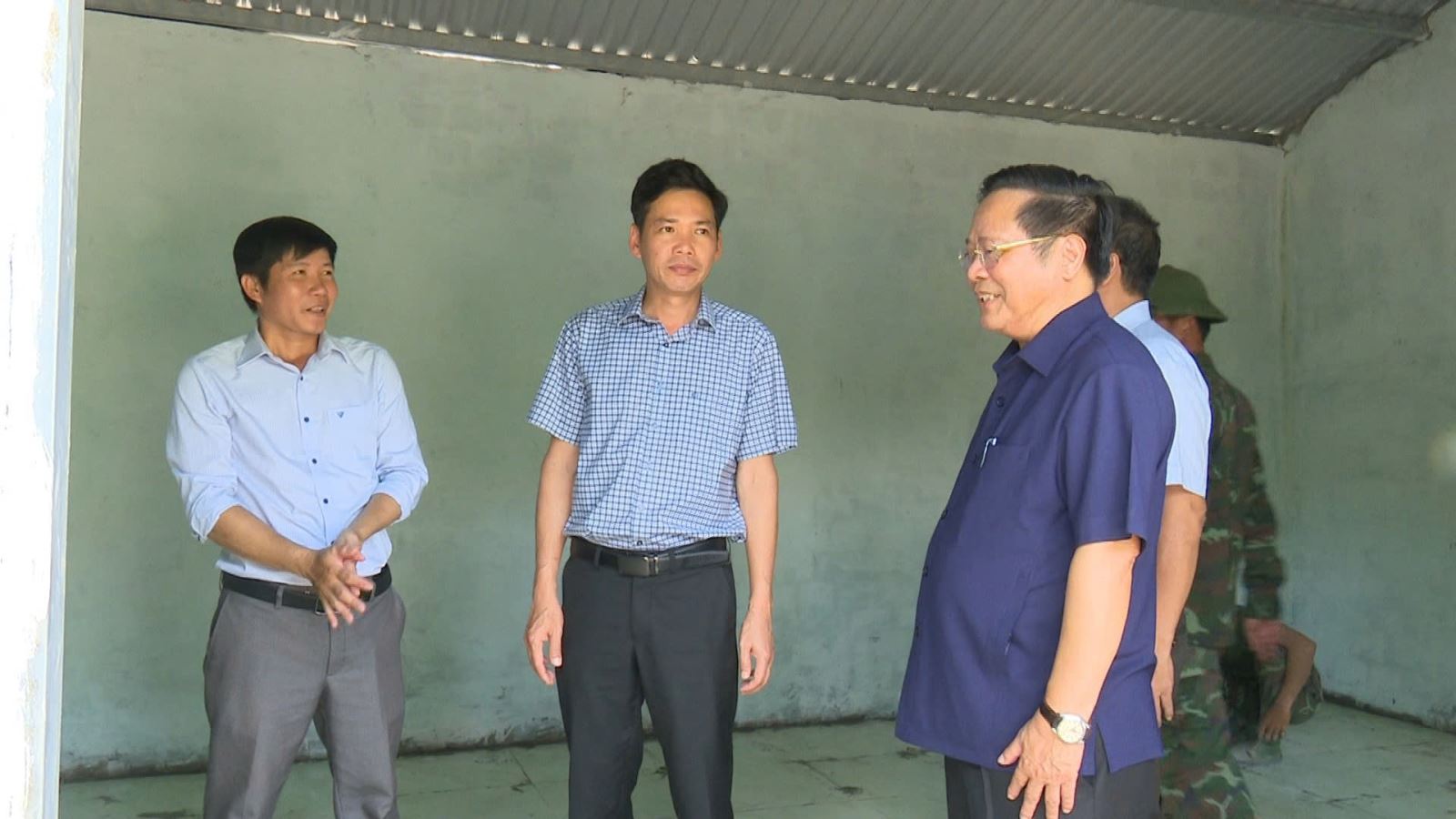 Chủ tịch UBND tỉnh kiểm tra công tác xóa nhà tạm trên địa bàn huyện Kon Plông