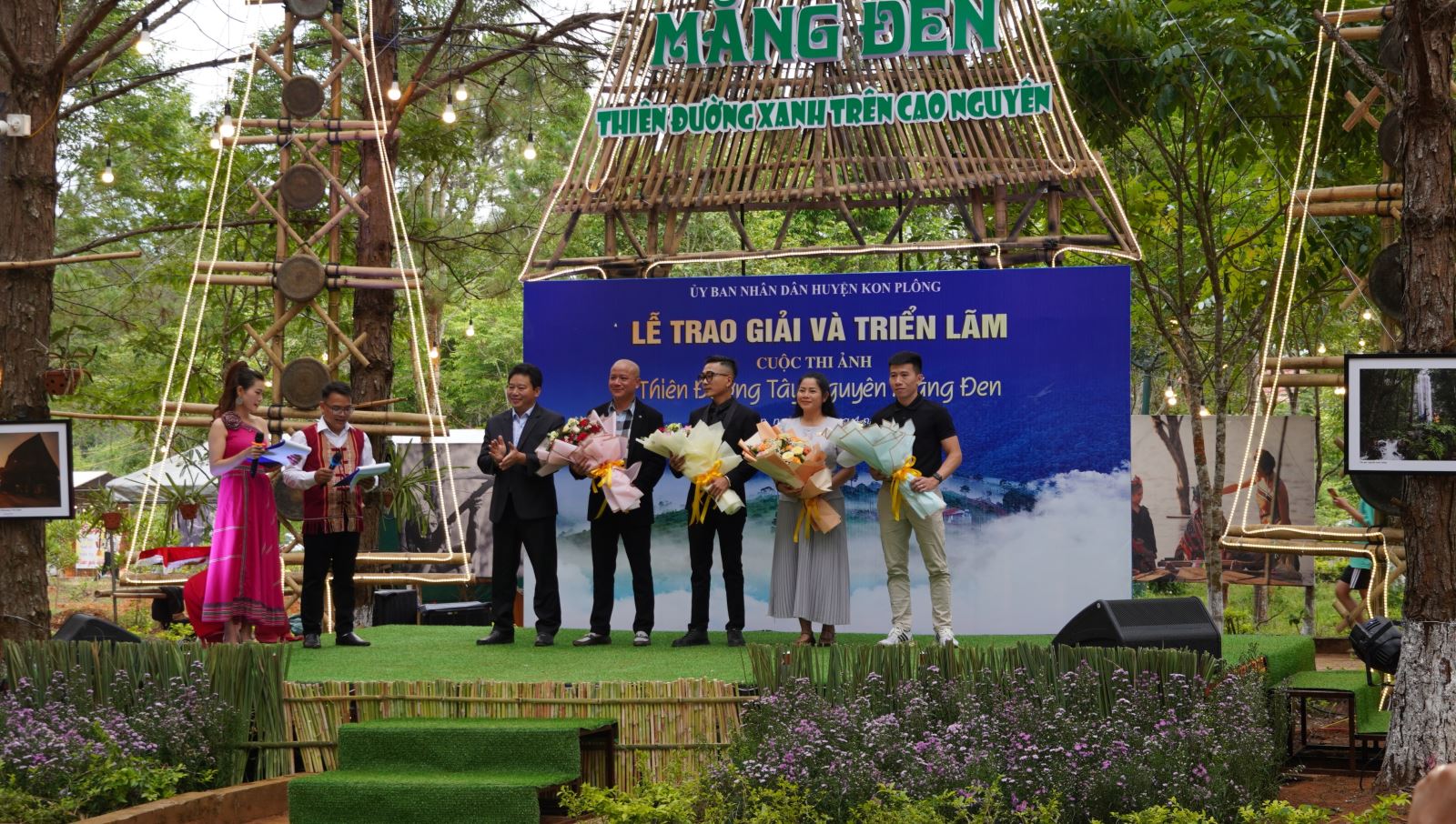 Trao giải và triển lãm Cuộc thi ảnh “Thiên đường Tây Nguyên – Măng Đen”