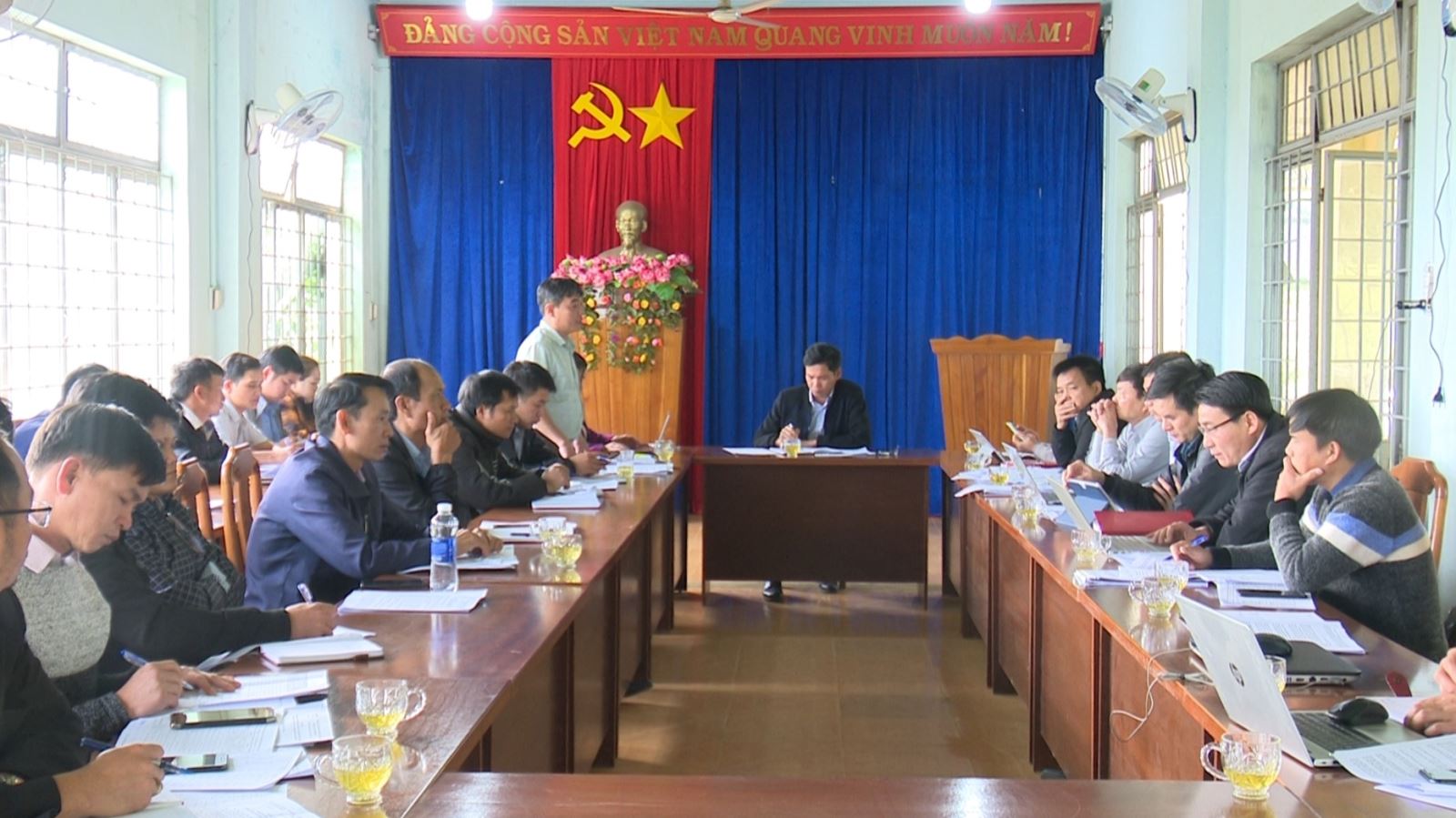 Chủ tịch UBND huyện Đặng Quang Hà làm việc tại xã Hiếu