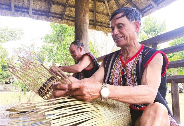 Măng Đen bao giờ bừng sáng? - Kỳ 2: Giữ hồn cho rừng thiêng