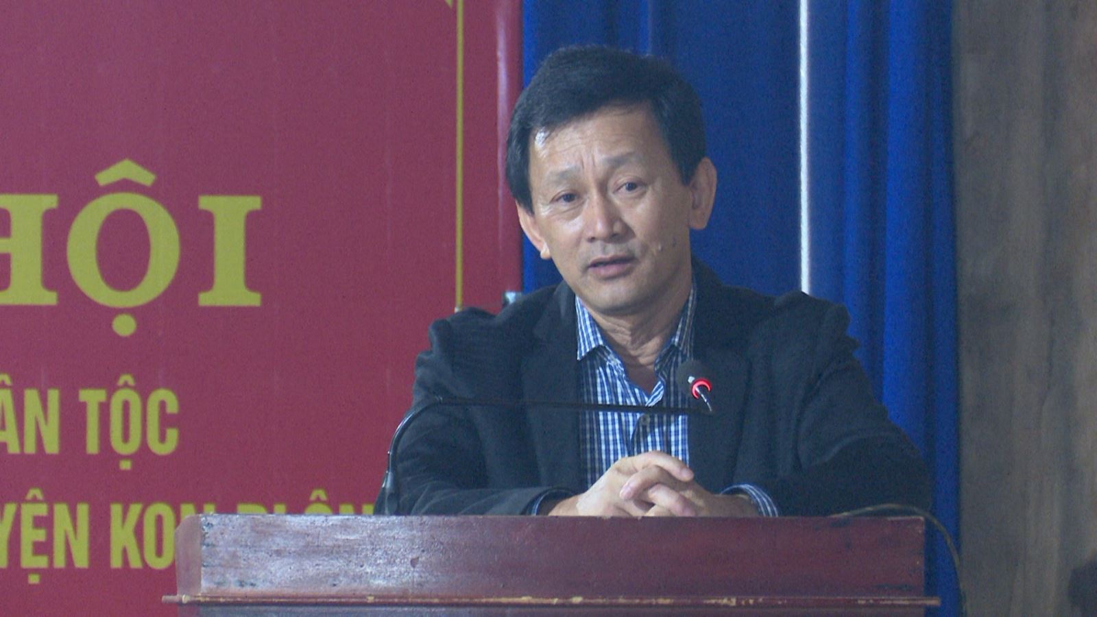 Đ/c Dương Văn Trang - Bí thư Tỉnh ủy Kon Tum phát biểu tại Ngày hội Đại đoàn kết thôn